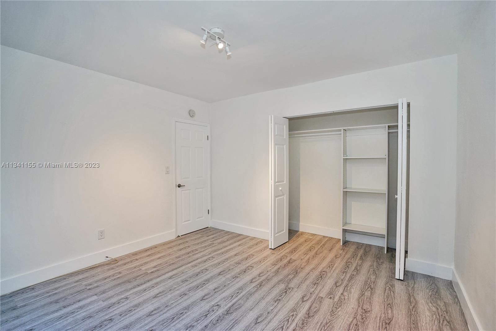 719 EUCLID APTS CONDOMINI - Residential Lease