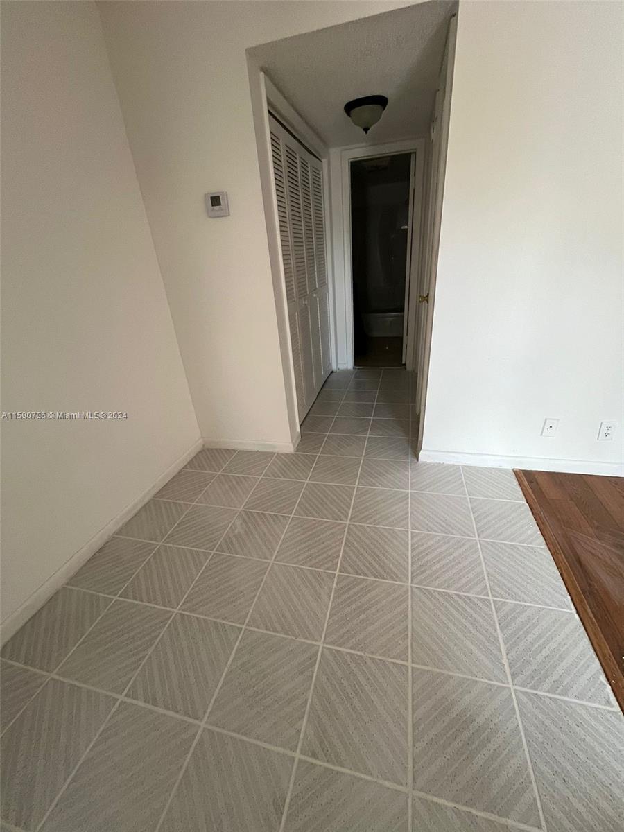 JOE-RON SOUTH CONDO - Residential Lease