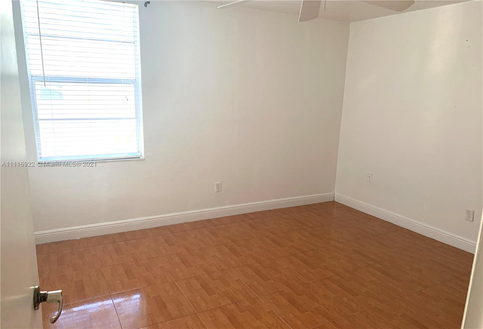 CAMBRIDGE CONDO - Residential