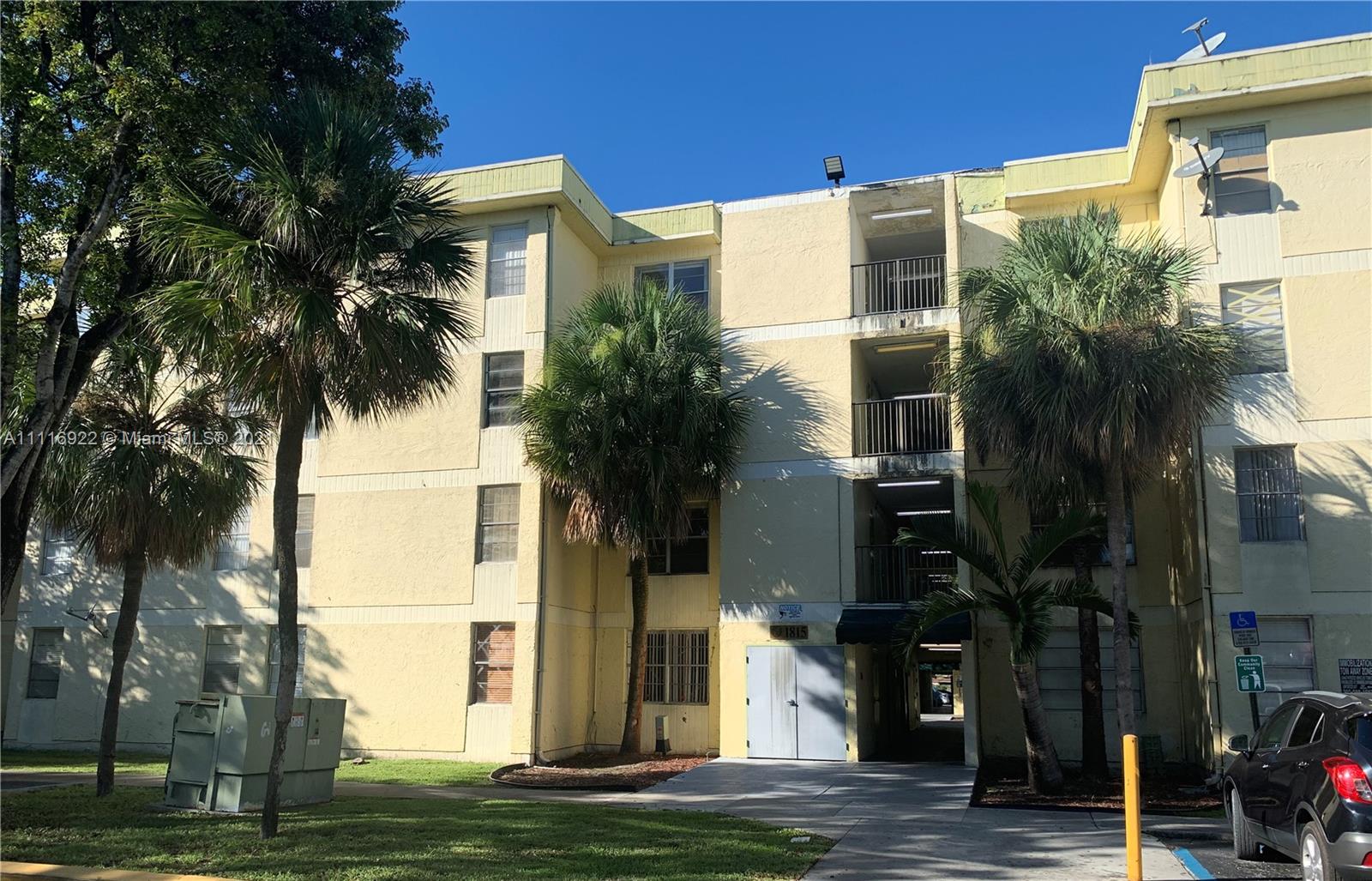 1 Bedroom, 1 Bathroom in quiet & private condo complex in the heart of Hialeah. Tile floors throughout. Close to Palmetto 826 Expressway, Westland Mall and a wide variety of large named stores and restaurants. Condo application required ($200 fee + police record). Priced to sell, it won’t last!