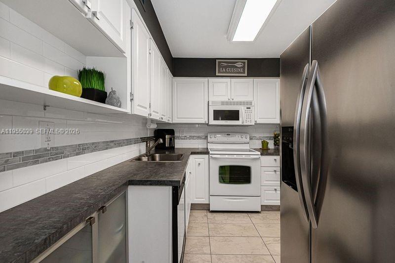TOWNE ROYALE CONDO - Residential