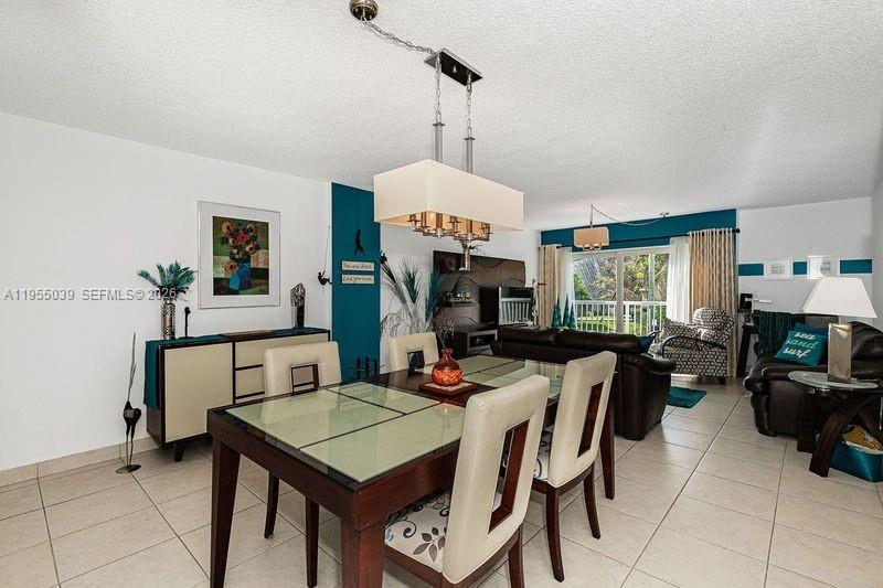 TOWNE ROYALE CONDO - Residential