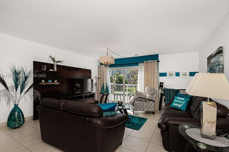 TOWNE ROYALE CONDO - Residential