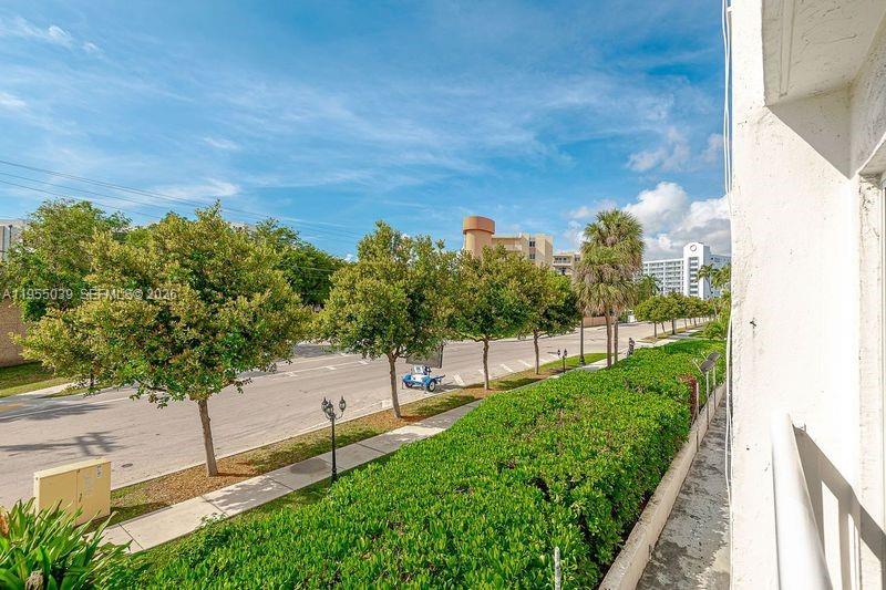 TOWNE ROYALE CONDO - Residential