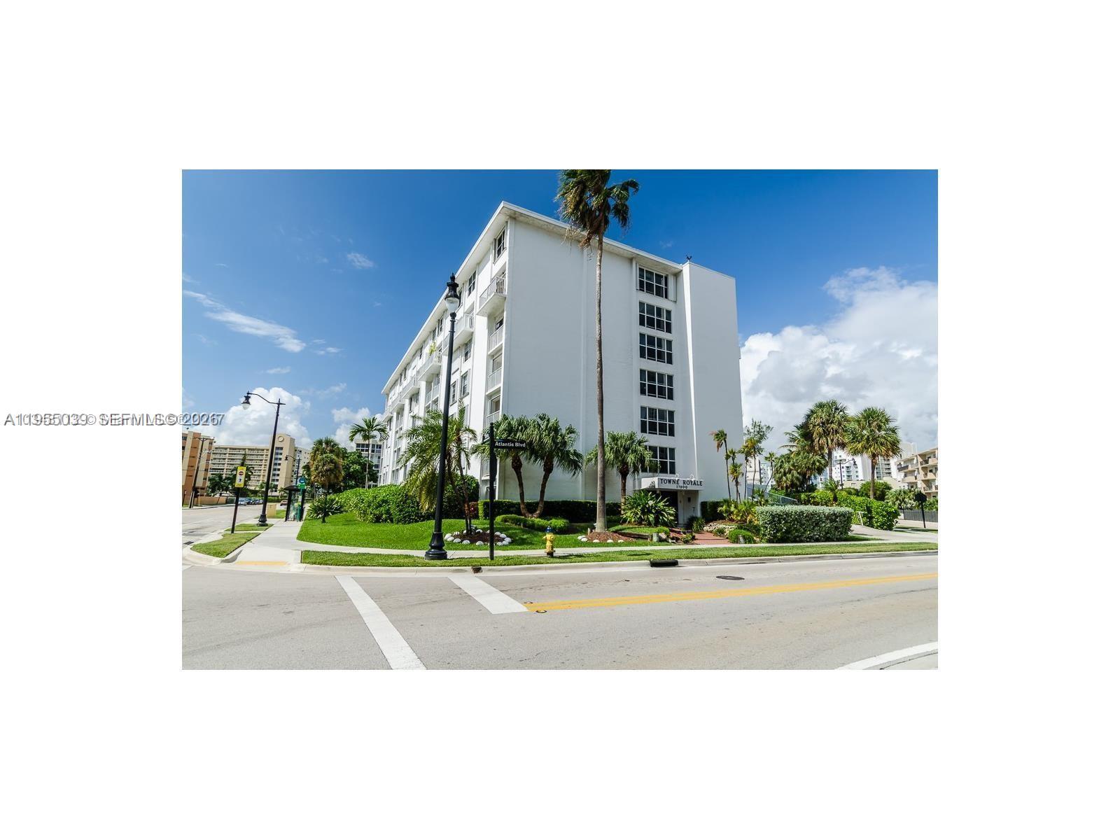 TOWNE ROYALE CONDO - Residential