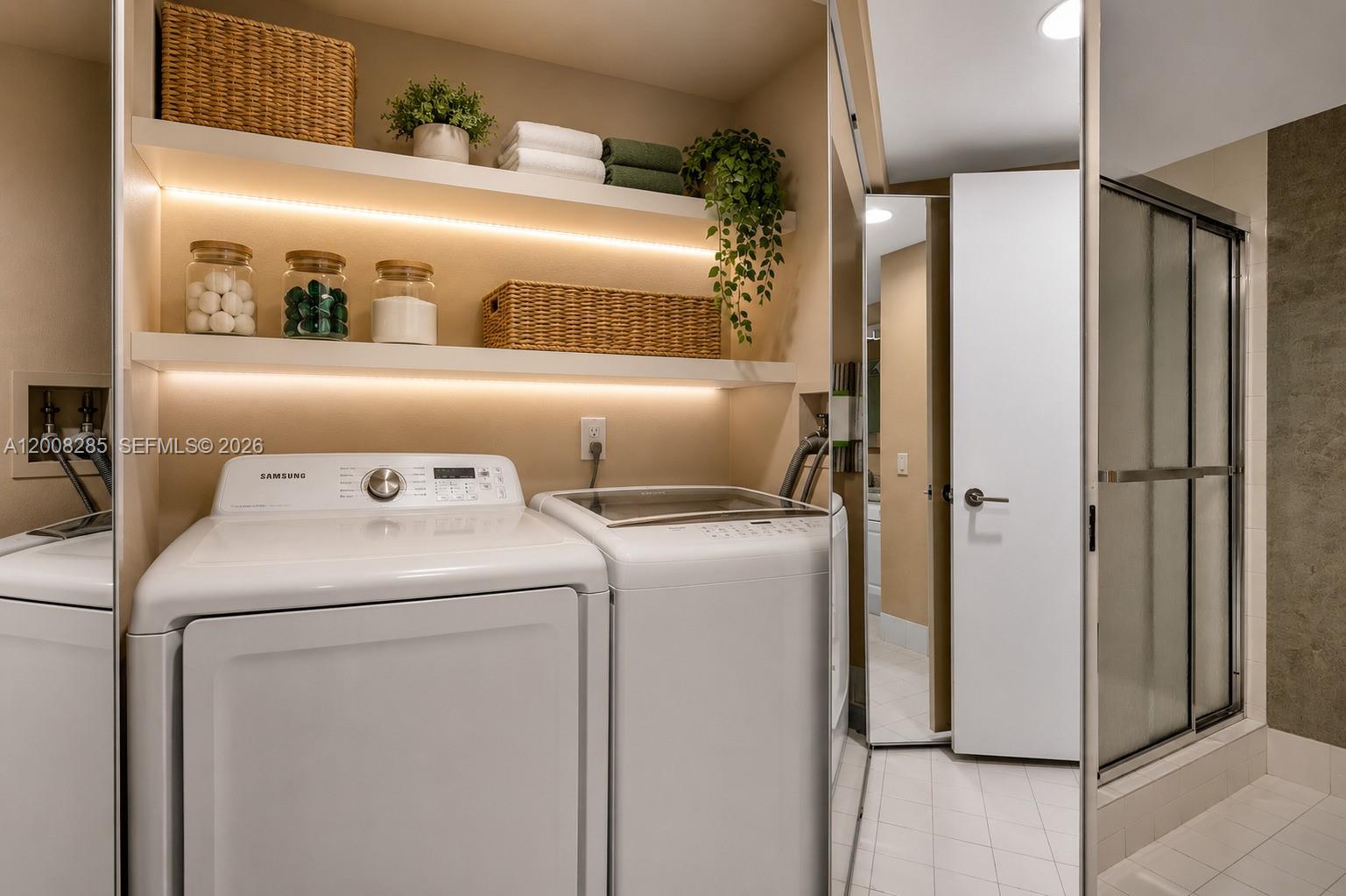 HARBORSIDE AT THE WATERWA - Residential