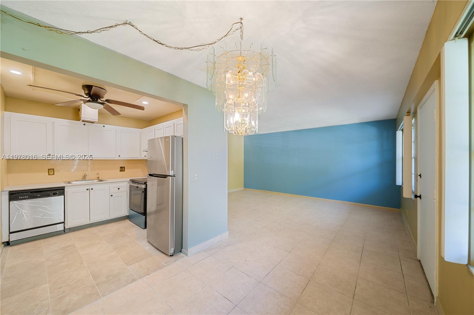 NEW HAMPTON AT CENTURY VI - Residential