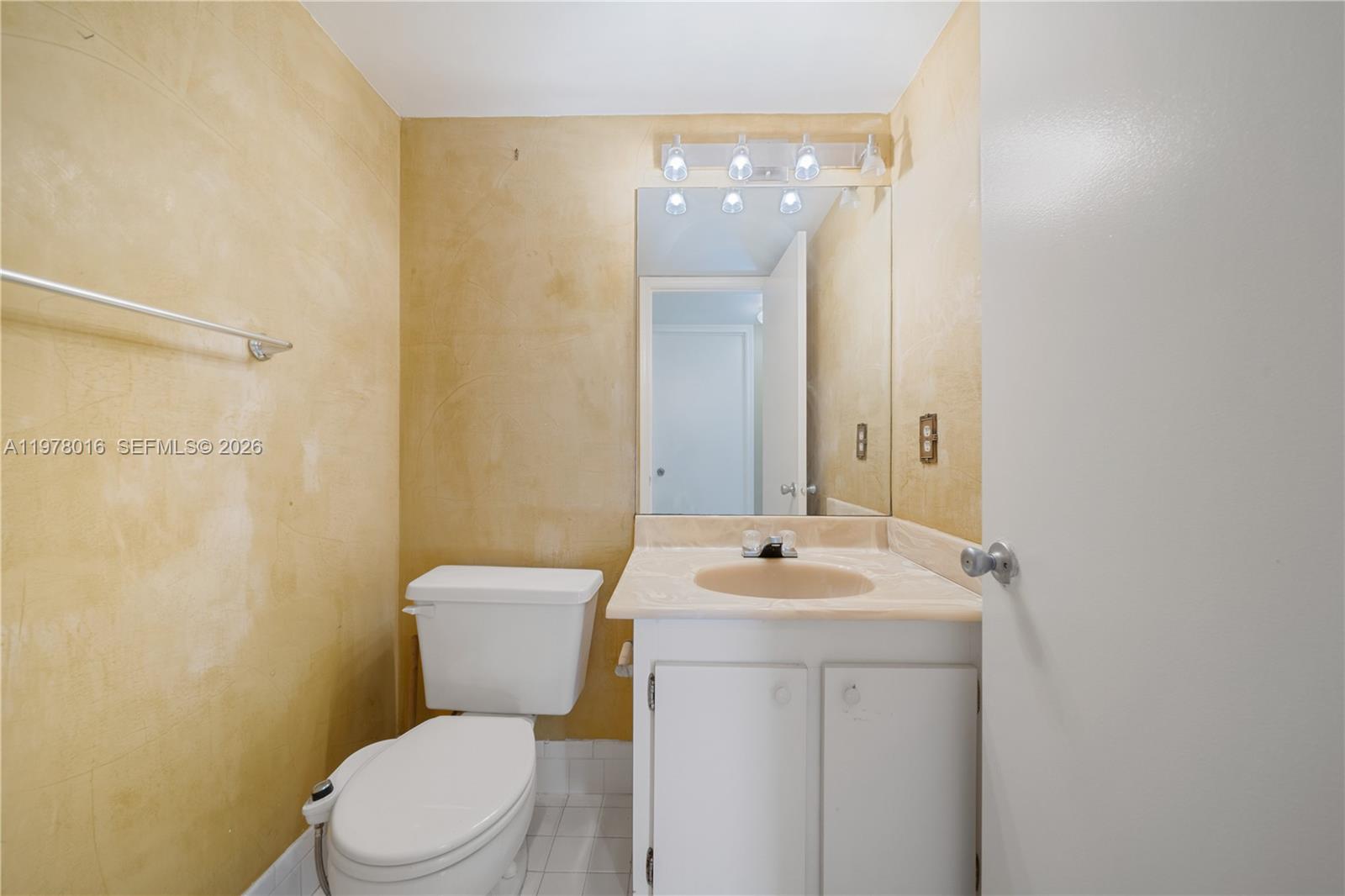 NEW HAMPTON AT CENTURY VI - Residential