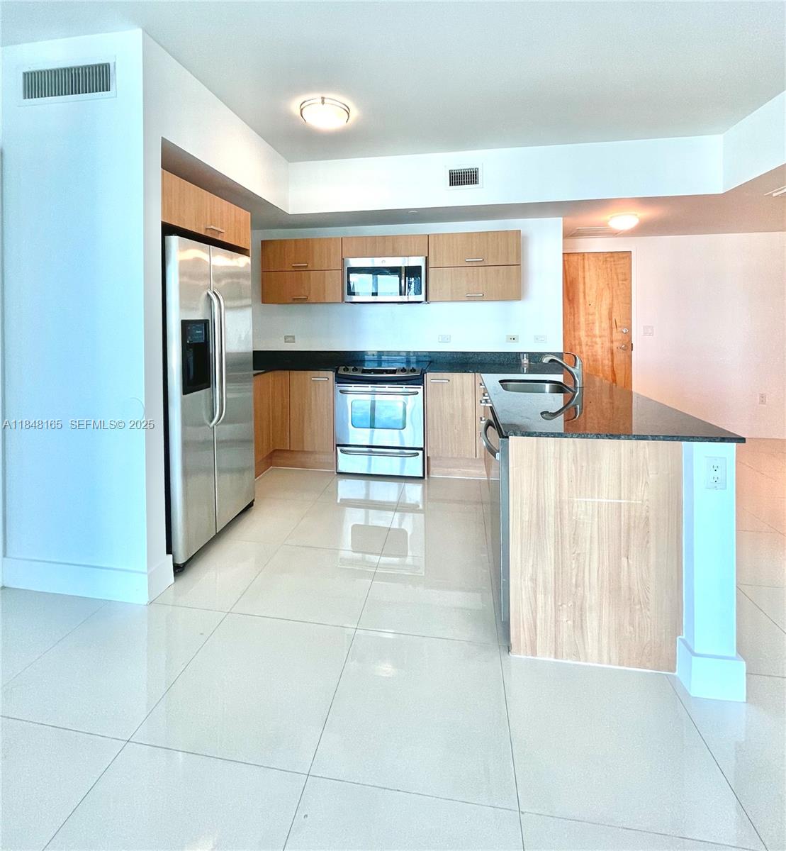 WIND CONDO - Residential Lease