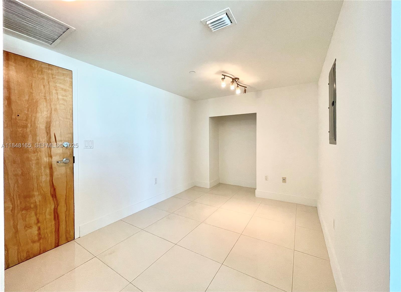 WIND CONDO - Residential Lease