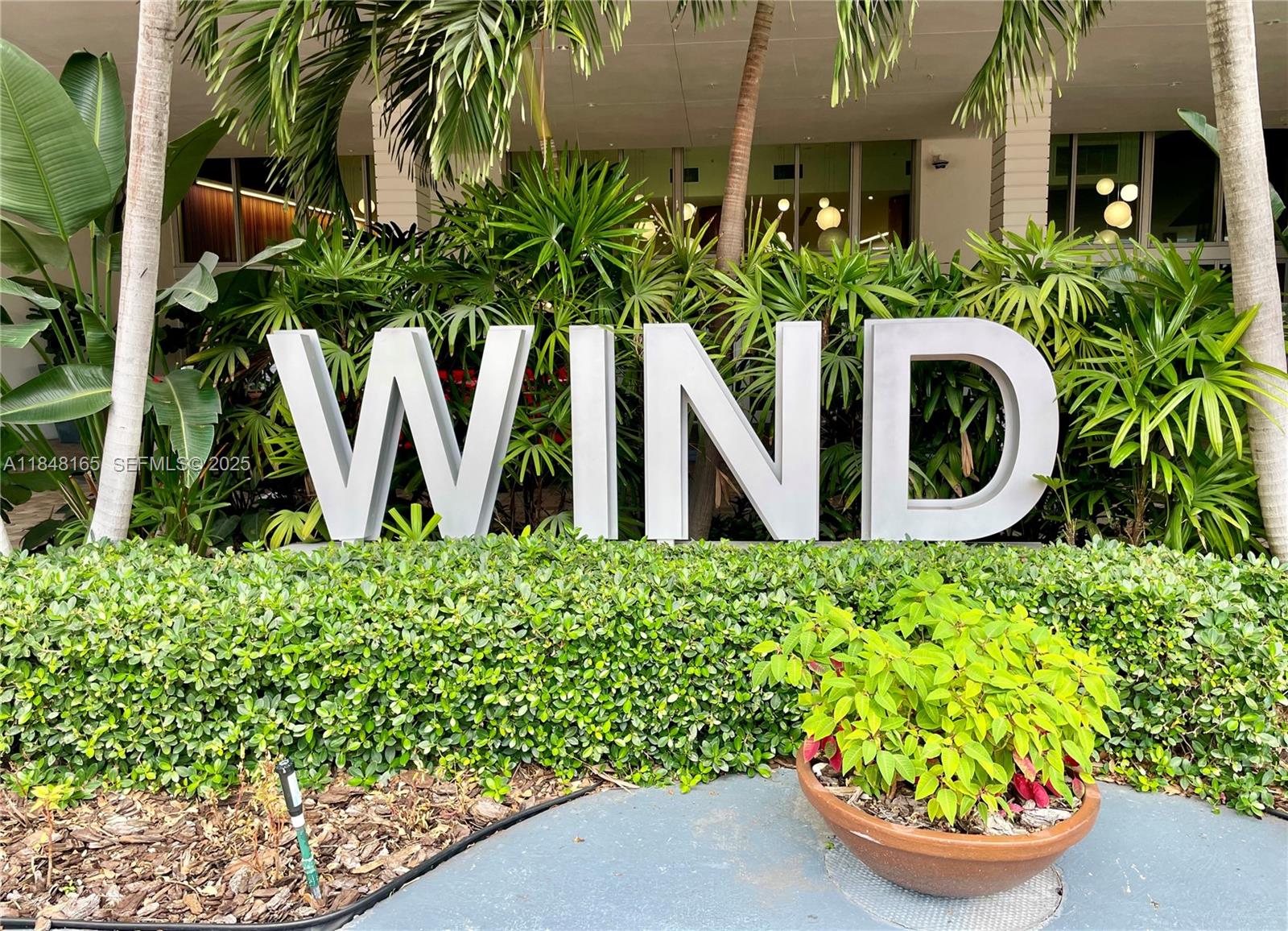 2/2 + DEN unit with amazing view of the bay, river and Miami Skyline from the 34th Floor! 1 assigned parking space and valet 24/7. Great amenities and excellent location! Walking distance to Mary Brickell Village, restaurants, coffee shops & Brickell City Center.