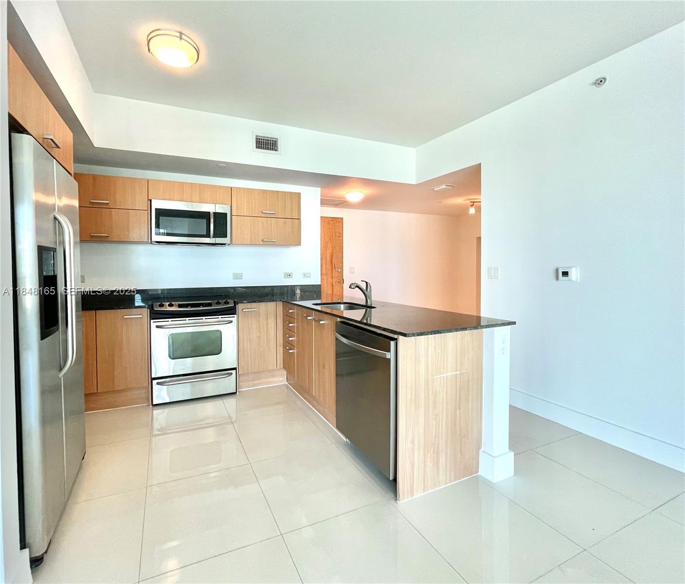 WIND CONDO - Residential Lease