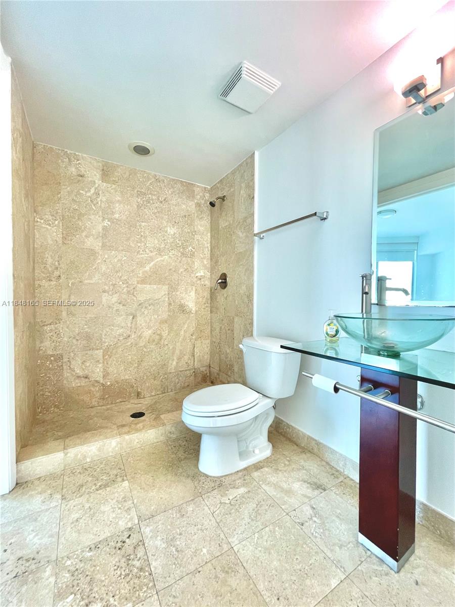 WIND CONDO - Residential Lease