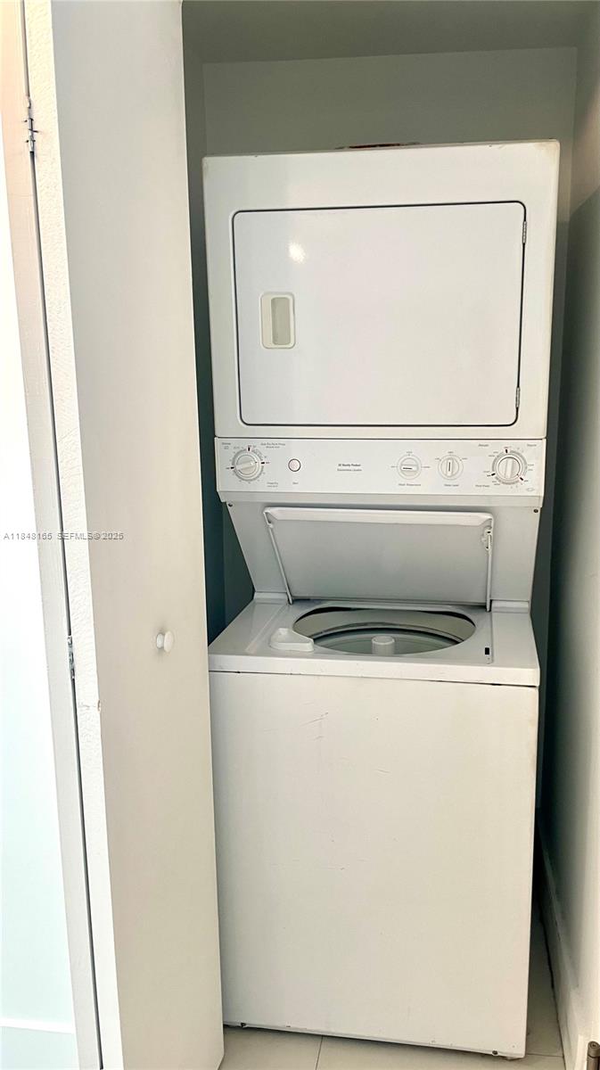 WIND CONDO - Residential Lease