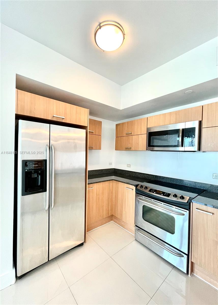 WIND CONDO - Residential Lease