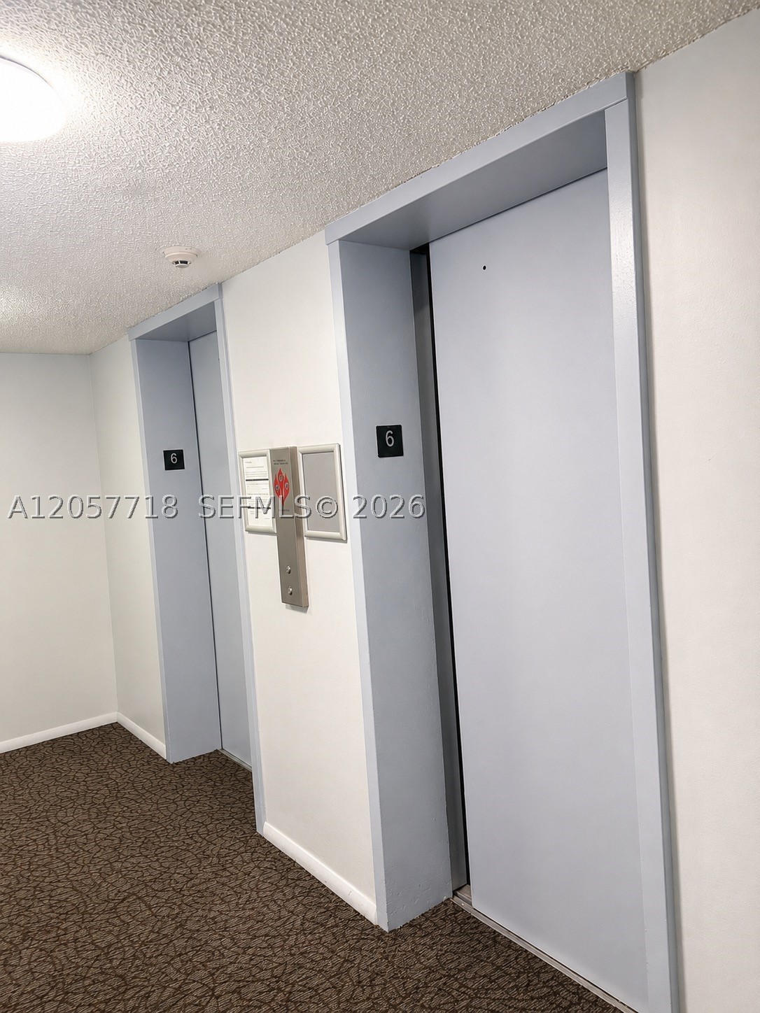 THREE HORIZONS SOUTH COND - Residential