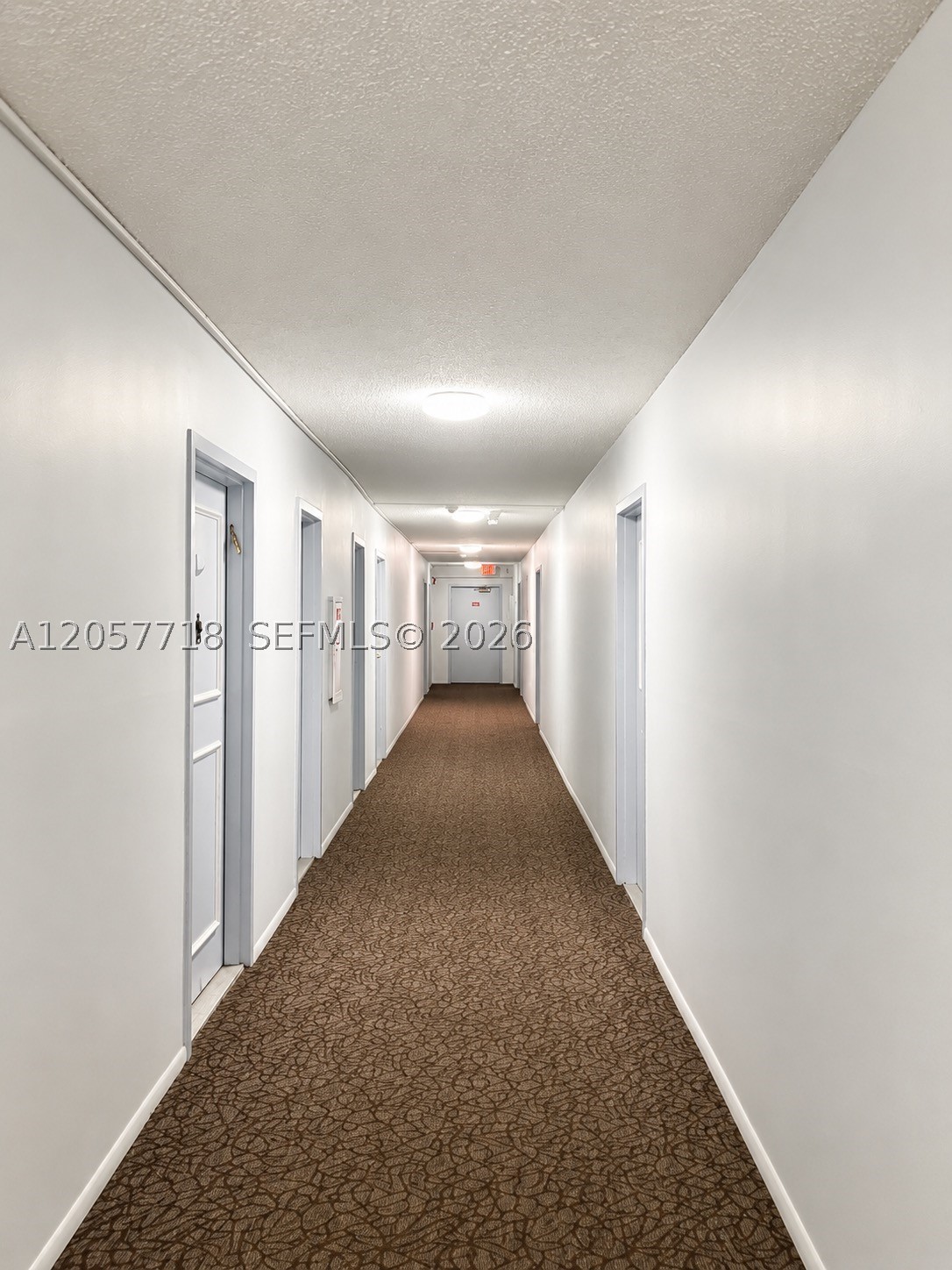 THREE HORIZONS SOUTH COND - Residential