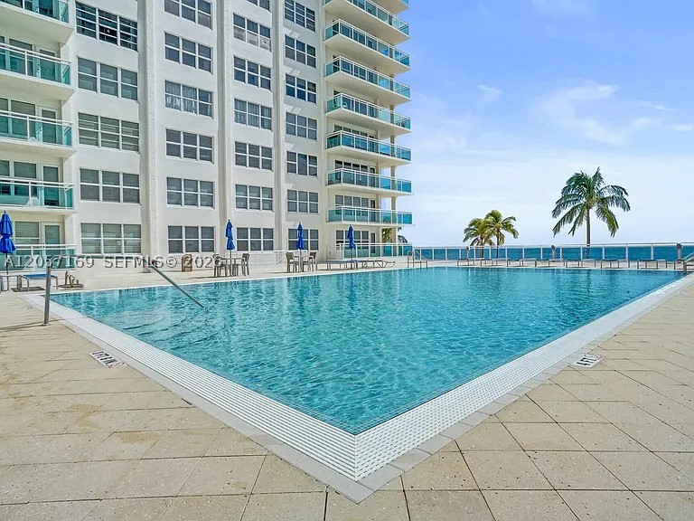 PLAYA DEL MAR CONDO - Residential