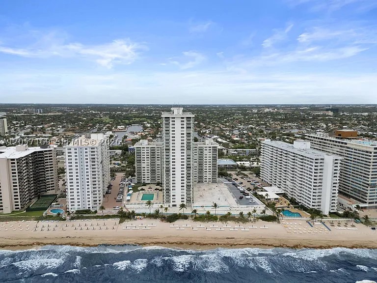 PLAYA DEL MAR CONDO - Residential