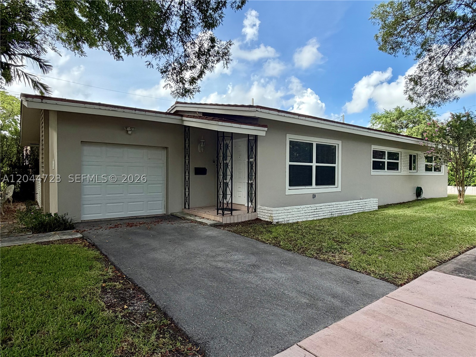 CORAL GABLES GRANADA SEC - Residential Lease
