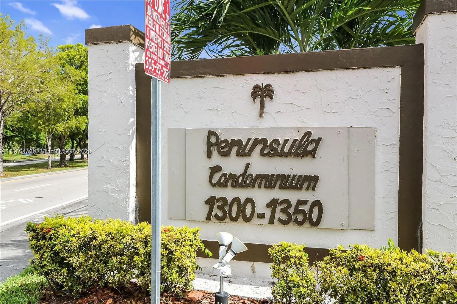 This beautiful 2 bedroom, 2 bathroom apartment has it all: in unit washer and dryer for added convenience, two assigned parking spots and a sparkling pool to relax and enjoy. Located in a fantastic area with everything you need must minutes away. Don´t miss the chance to call this place home. Contact us today to schedule a viewing.