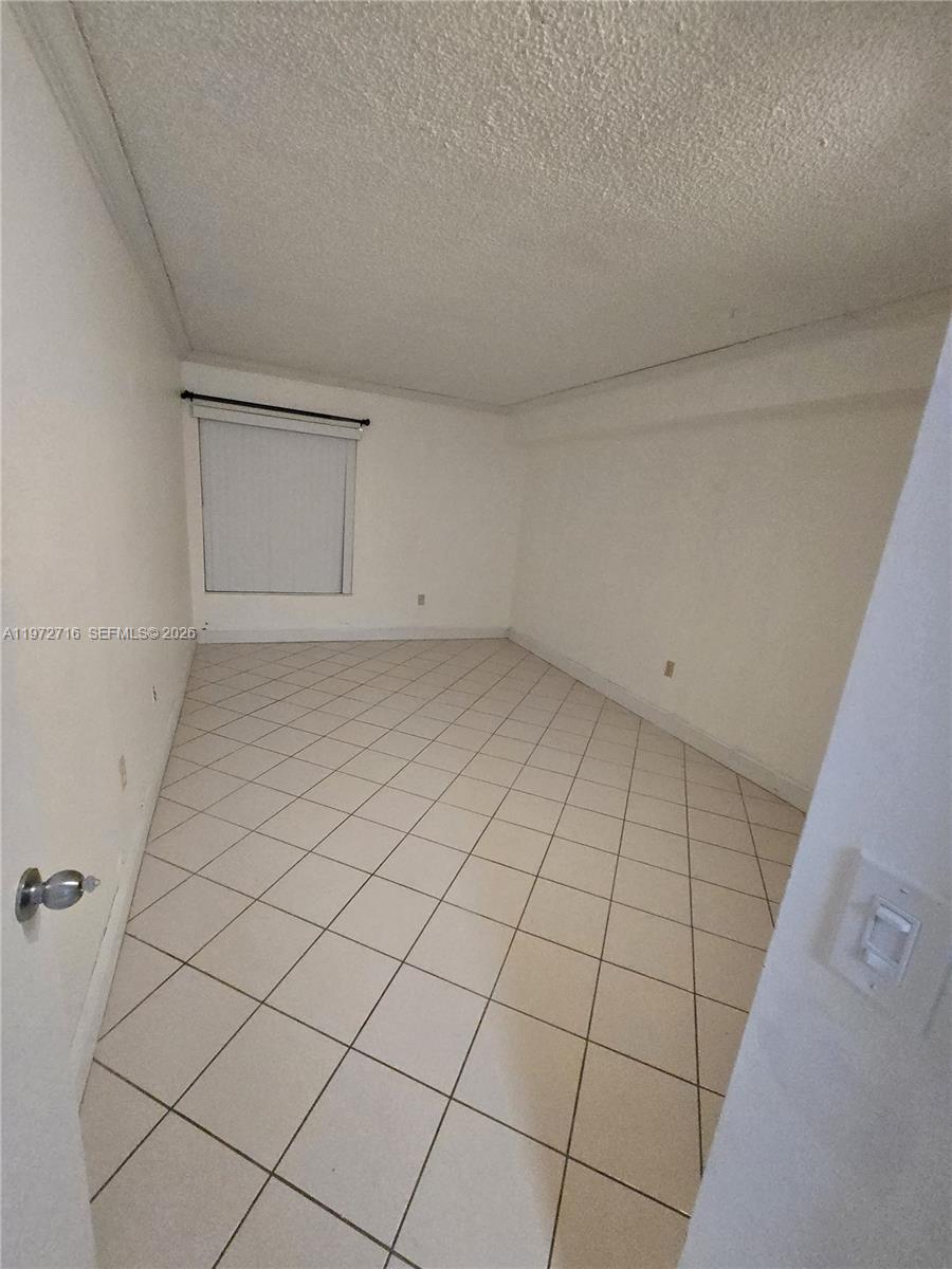 PENINSULA AT INTL GARDENS - Residential Lease