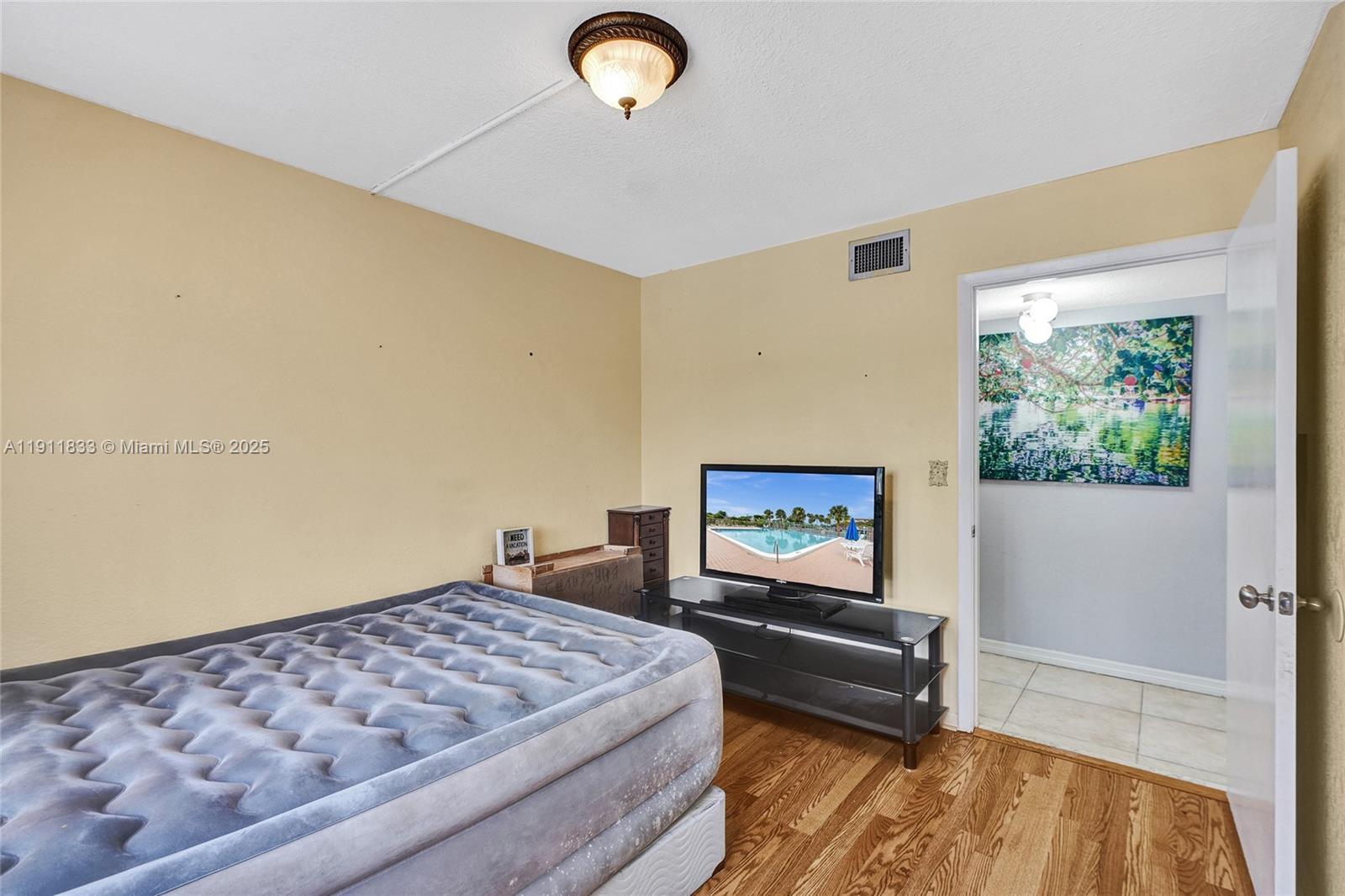 BARCLAY AT HAMPTONS WEST - Residential