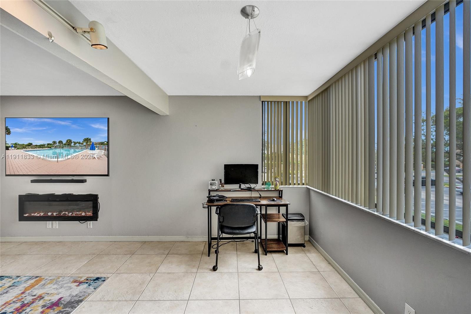 BARCLAY AT HAMPTONS WEST - Residential
