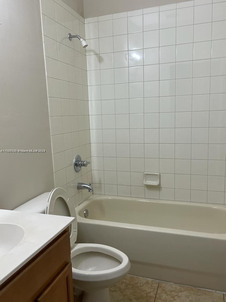 MAJORCA ISLES IV CONDO - Residential Lease