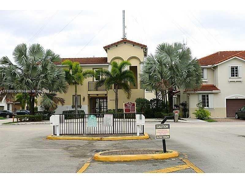 This beautifully maintained 4-bedroom, 3-bathroom townhouse in the desirable Majorca Isles community offers spacious living with modern amenities. The home features a convenient first-floor bedroom and bathroom, perfect for guests or those who prefer easy access. Inside, you'll find a washer and dryer, as well as a 1-car garage for added convenience and storage. The interior is spacious and well-lit, offering ample room for comfortable living. As per association guidelines, prospective tenants must have a minimum credit score of 680. Don’t miss the chance to call this lovely townhouse your home!