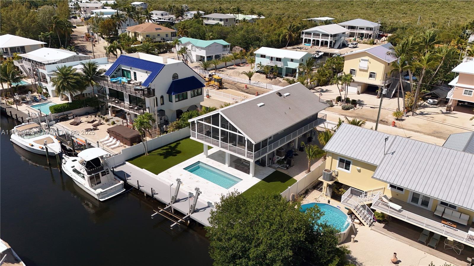 TWIN LAKES 1ST ADD - Residential