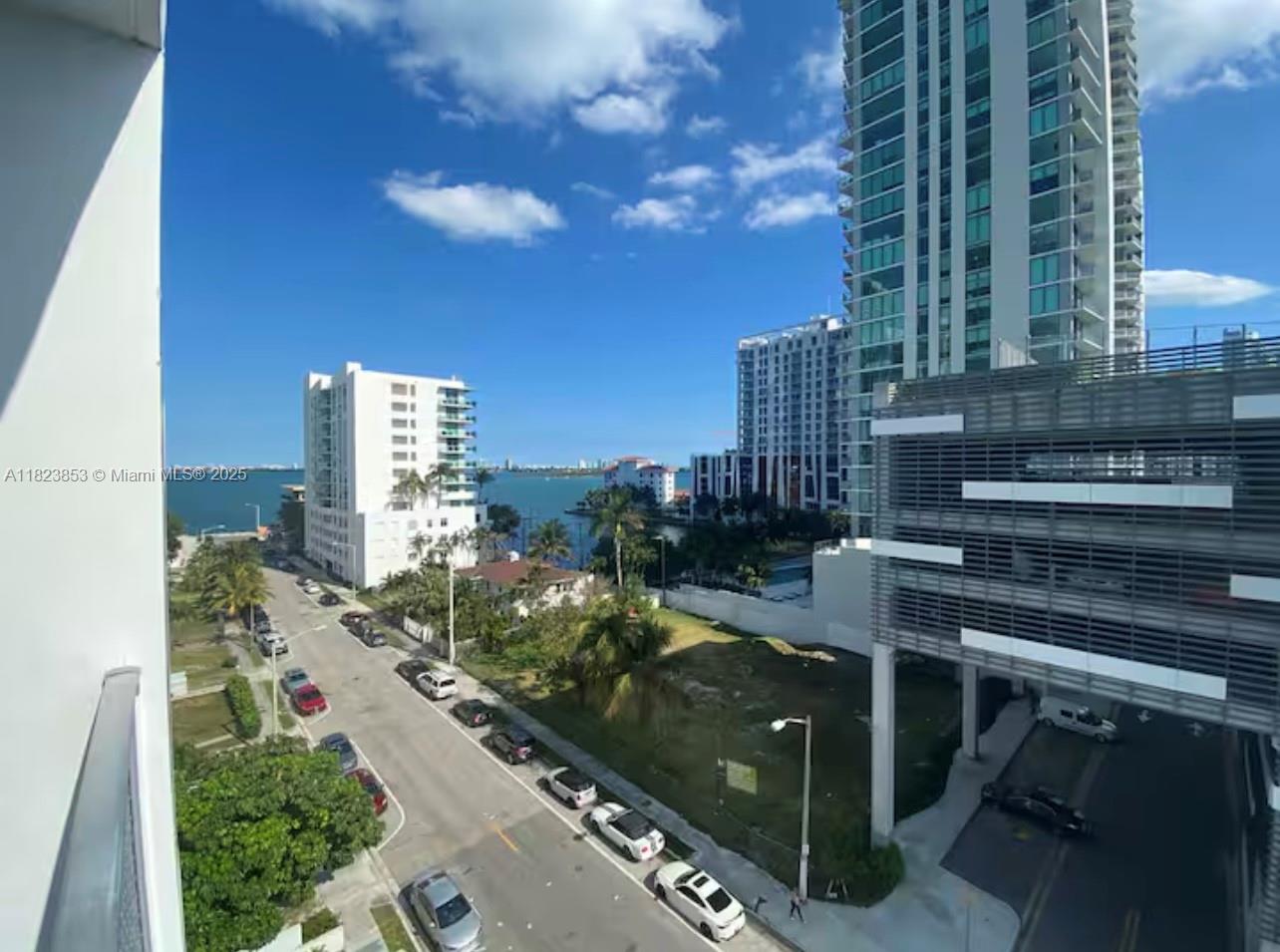 EMILIA CONDO - Residential