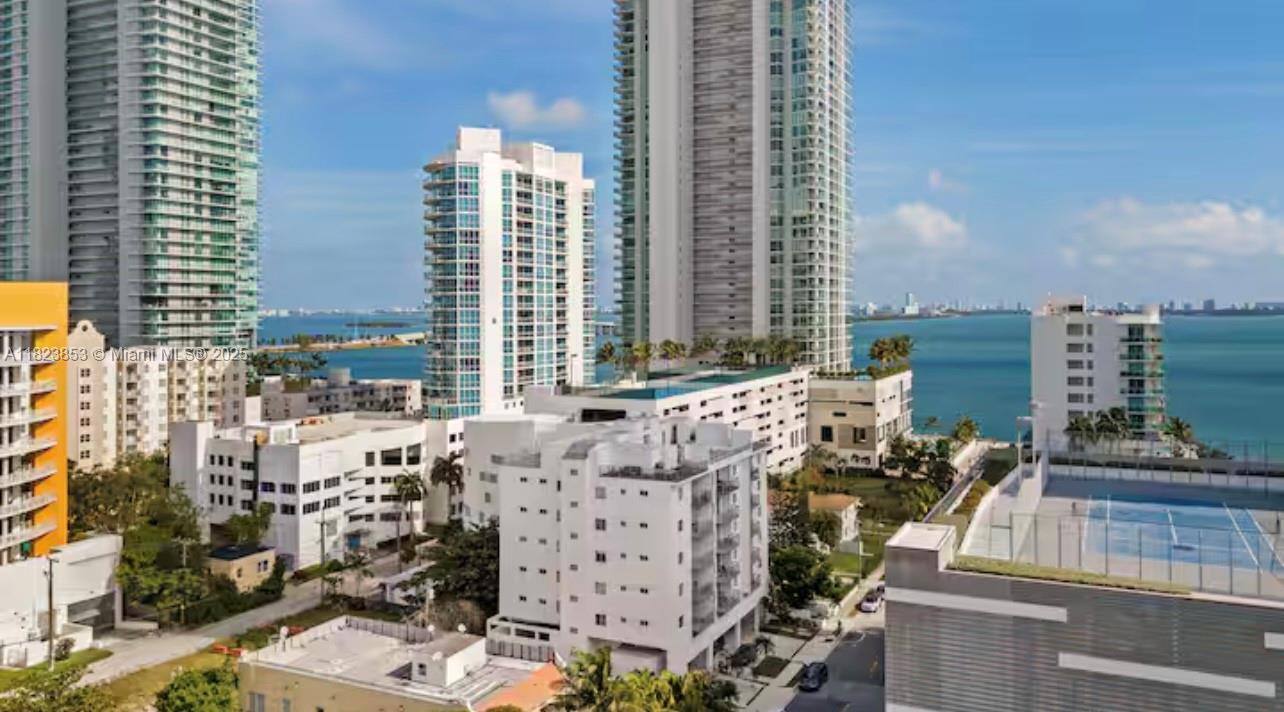 EMILIA CONDO - Residential