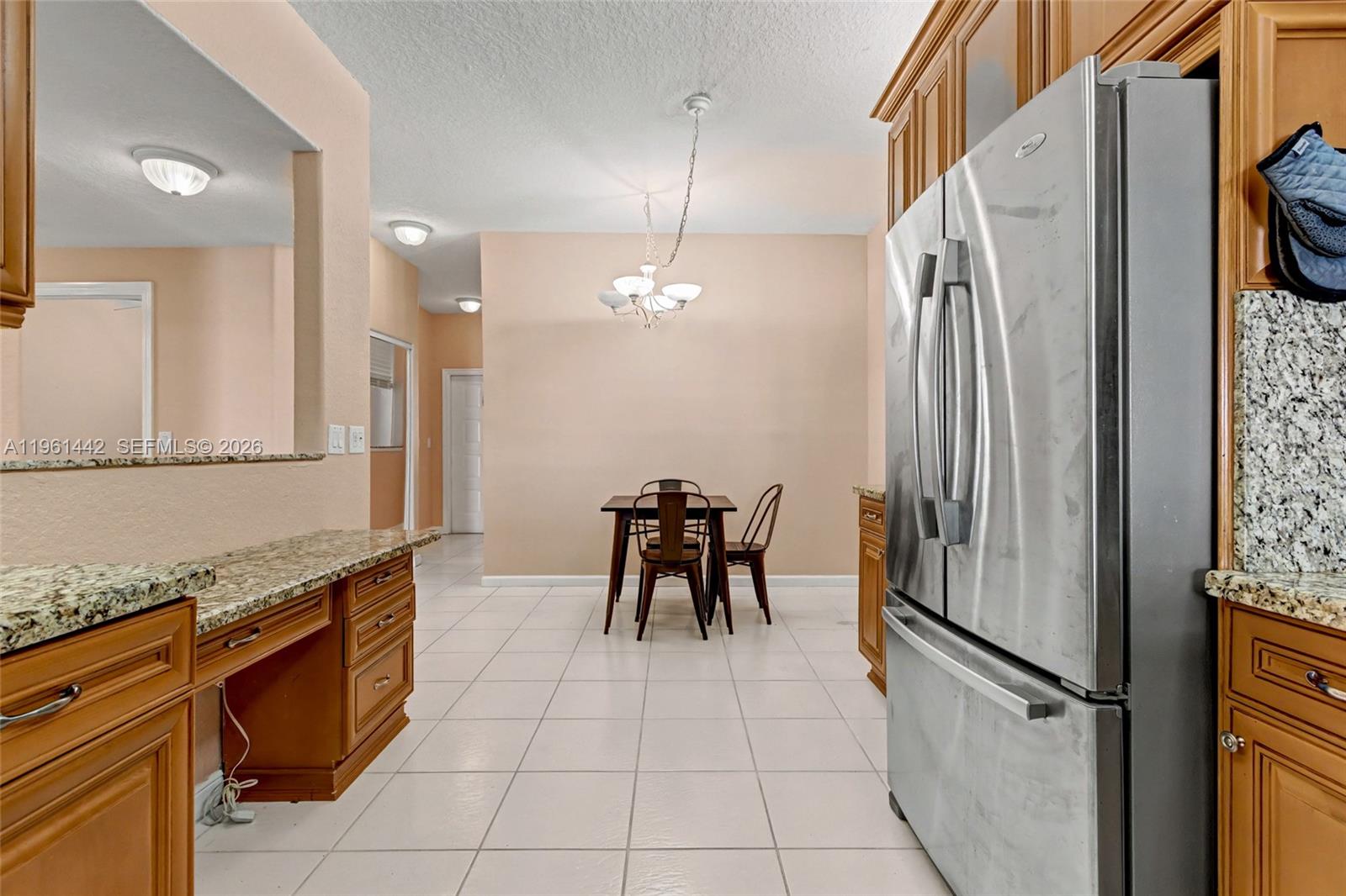 SOUTHAMPTON CONDOMINIUM F - Residential