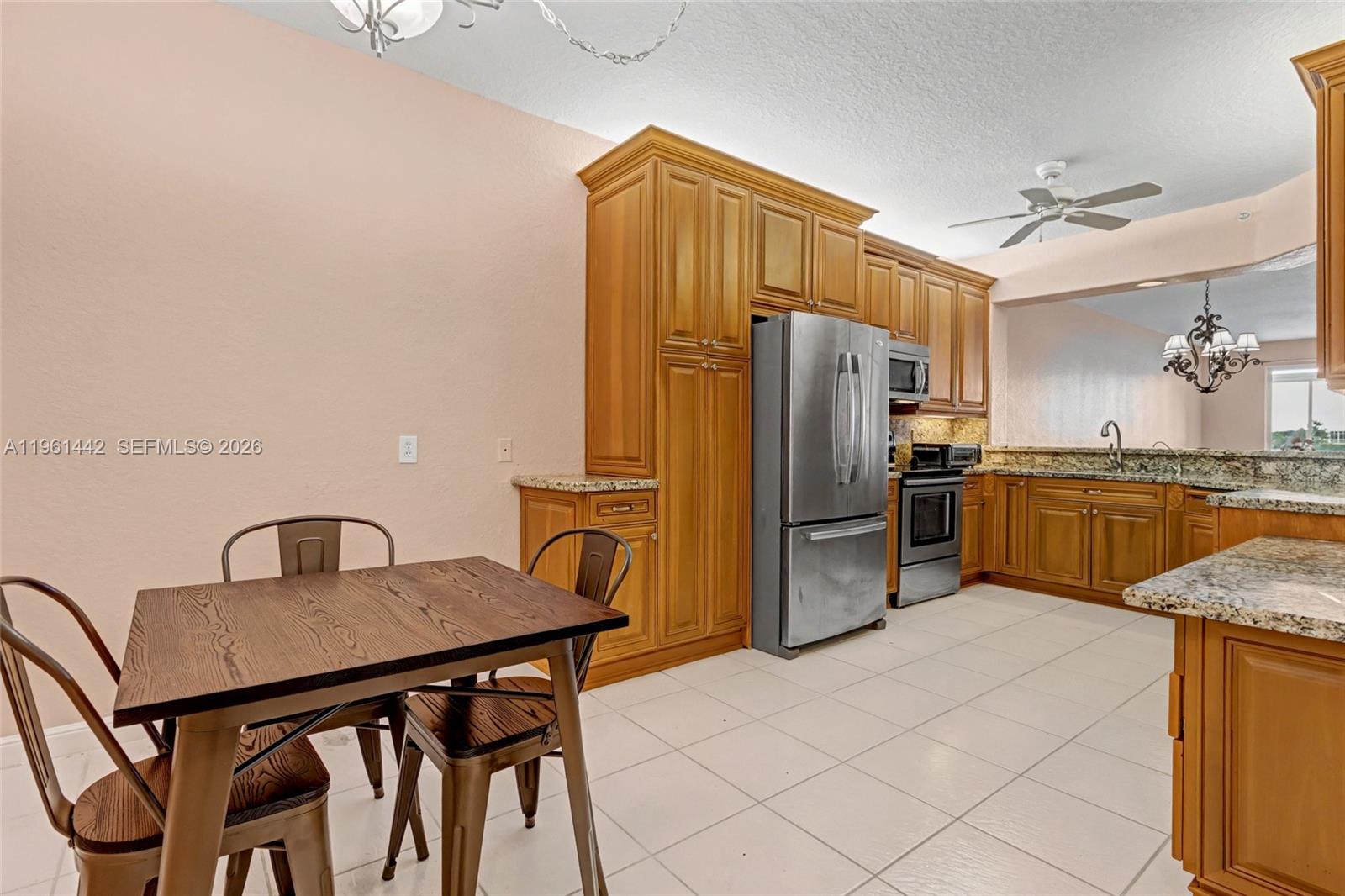 SOUTHAMPTON CONDOMINIUM F - Residential