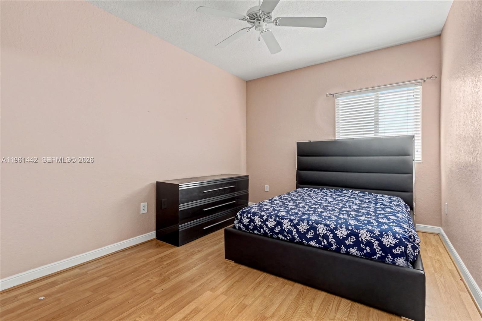 SOUTHAMPTON CONDOMINIUM F - Residential