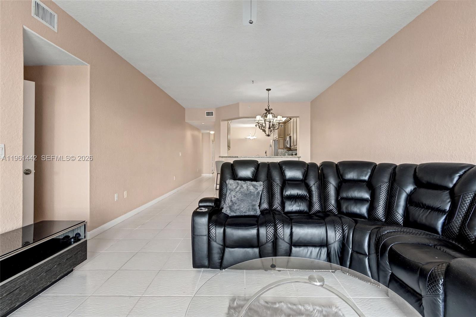 SOUTHAMPTON CONDOMINIUM F - Residential