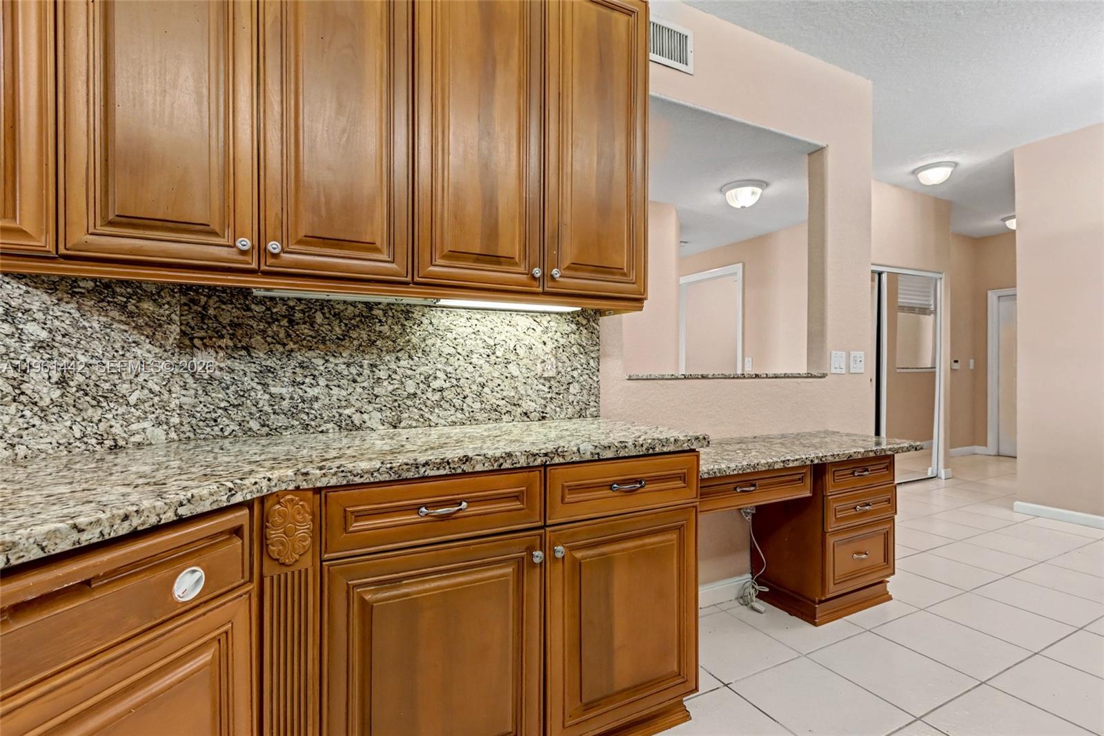 SOUTHAMPTON CONDOMINIUM F - Residential
