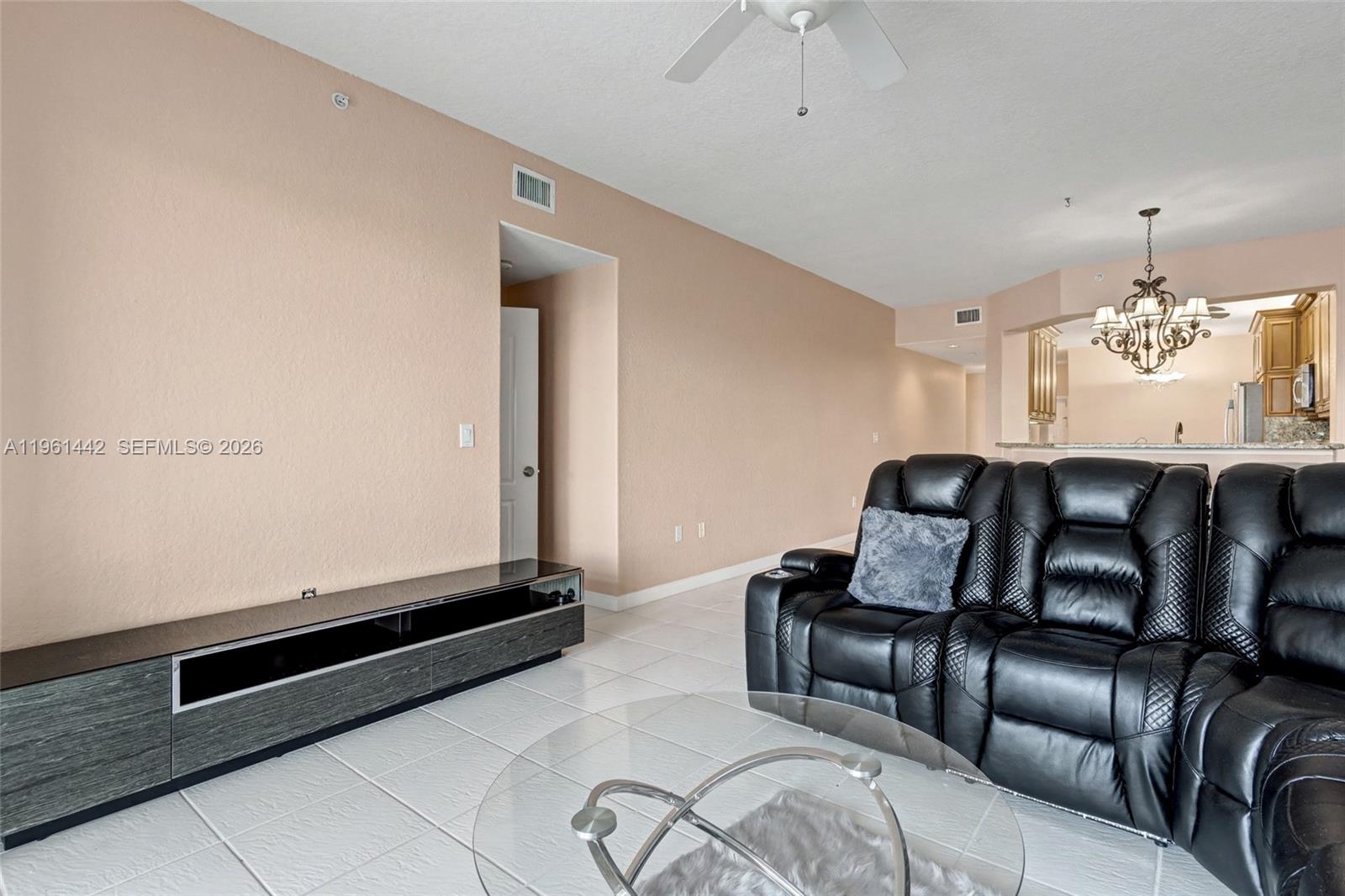 SOUTHAMPTON CONDOMINIUM F - Residential