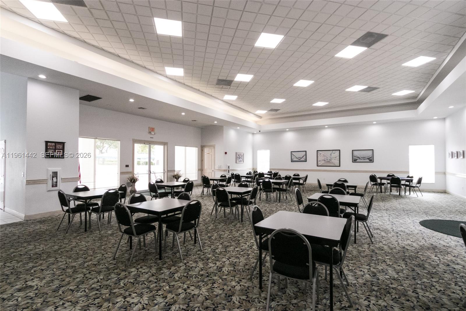 SOUTHAMPTON CONDOMINIUM F - Residential