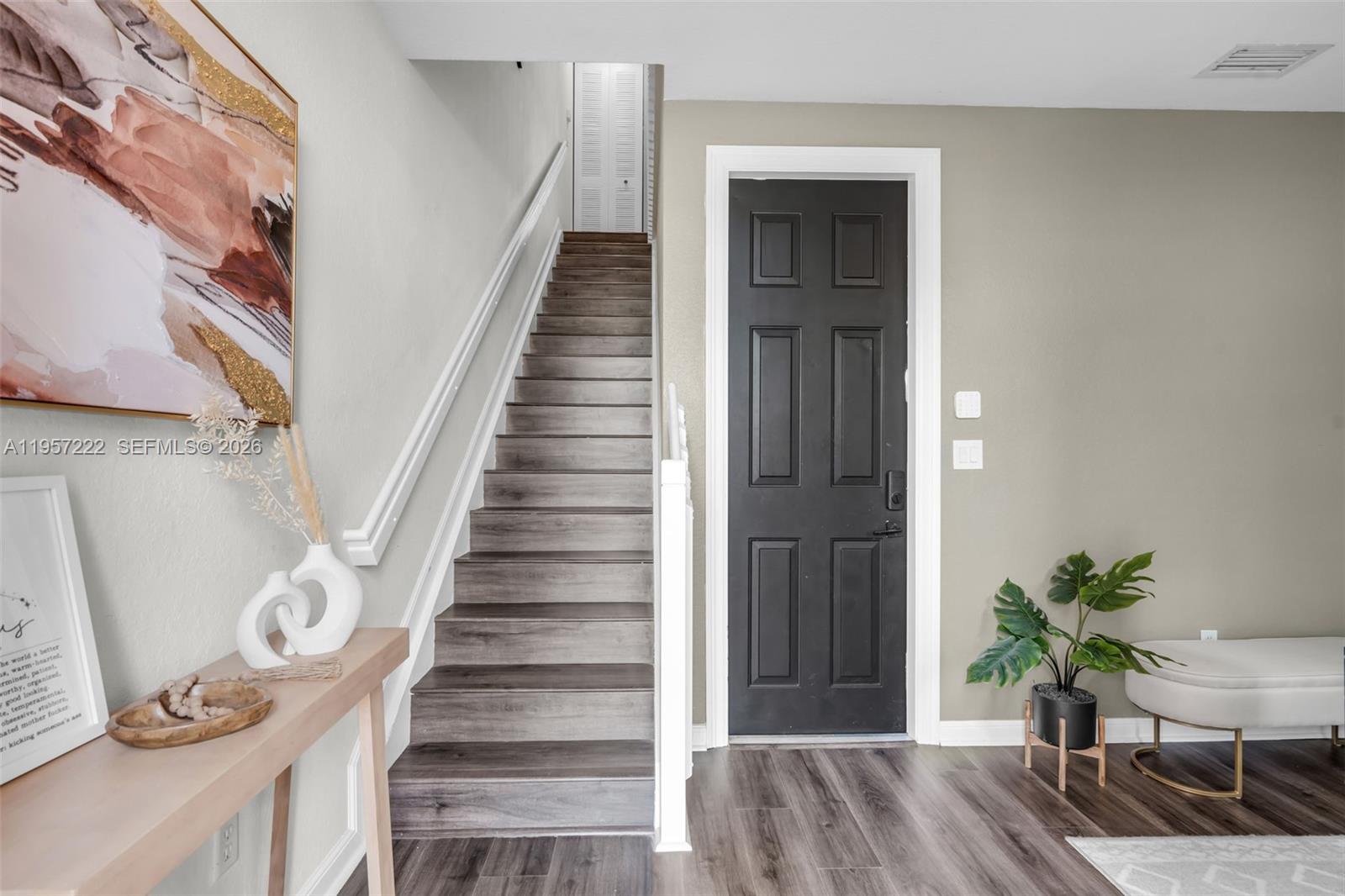 CITYSIDE CONDO - Residential