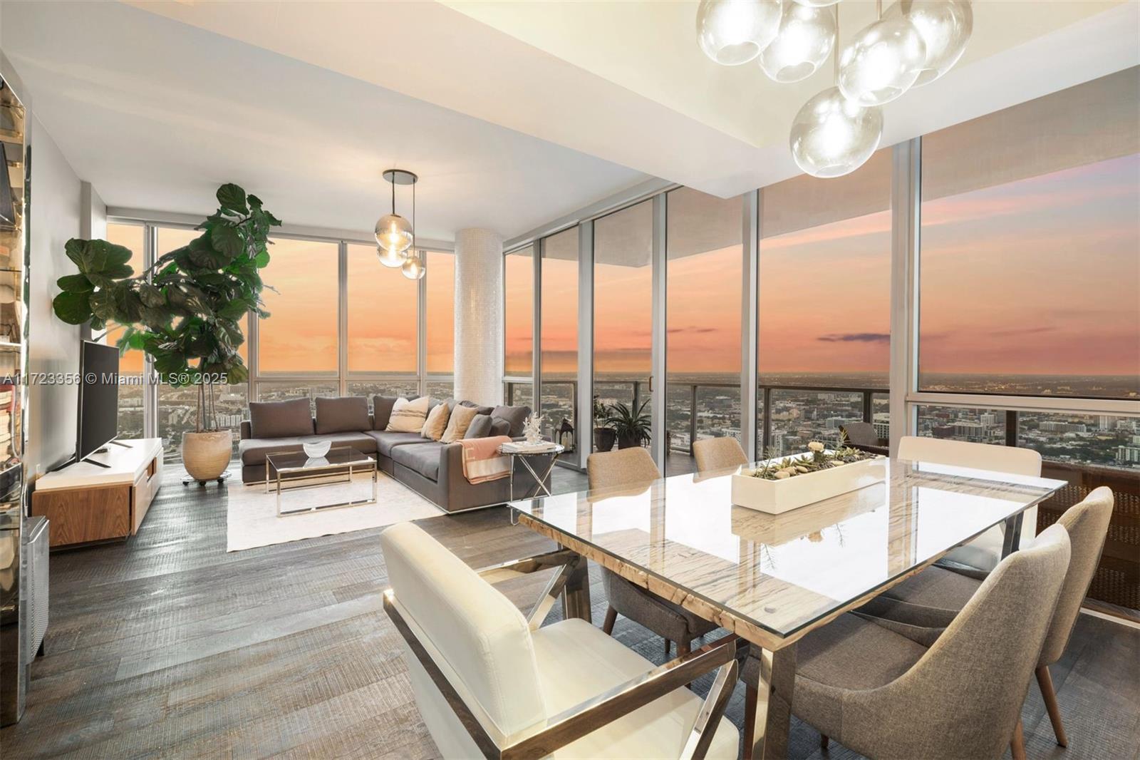 MARQUIS CONDO - Residential
