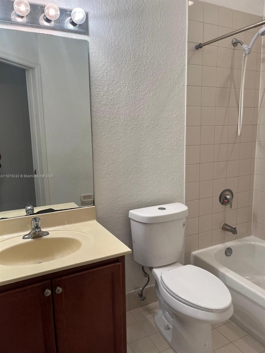 ST MORTIZ AT DORAL CONDO - Residential