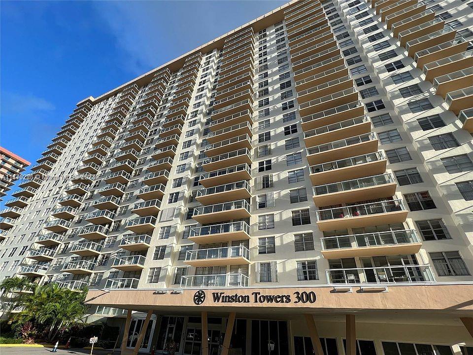 WINSTON TOWER 300 CONDO - Residential