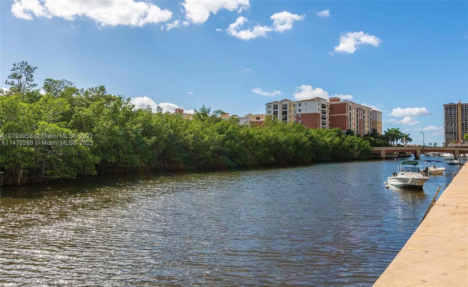 WINSTON TOWER 300 CONDO - Residential