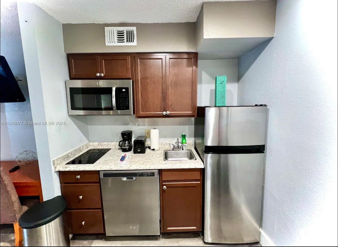 PARWAY PALMS - Residential