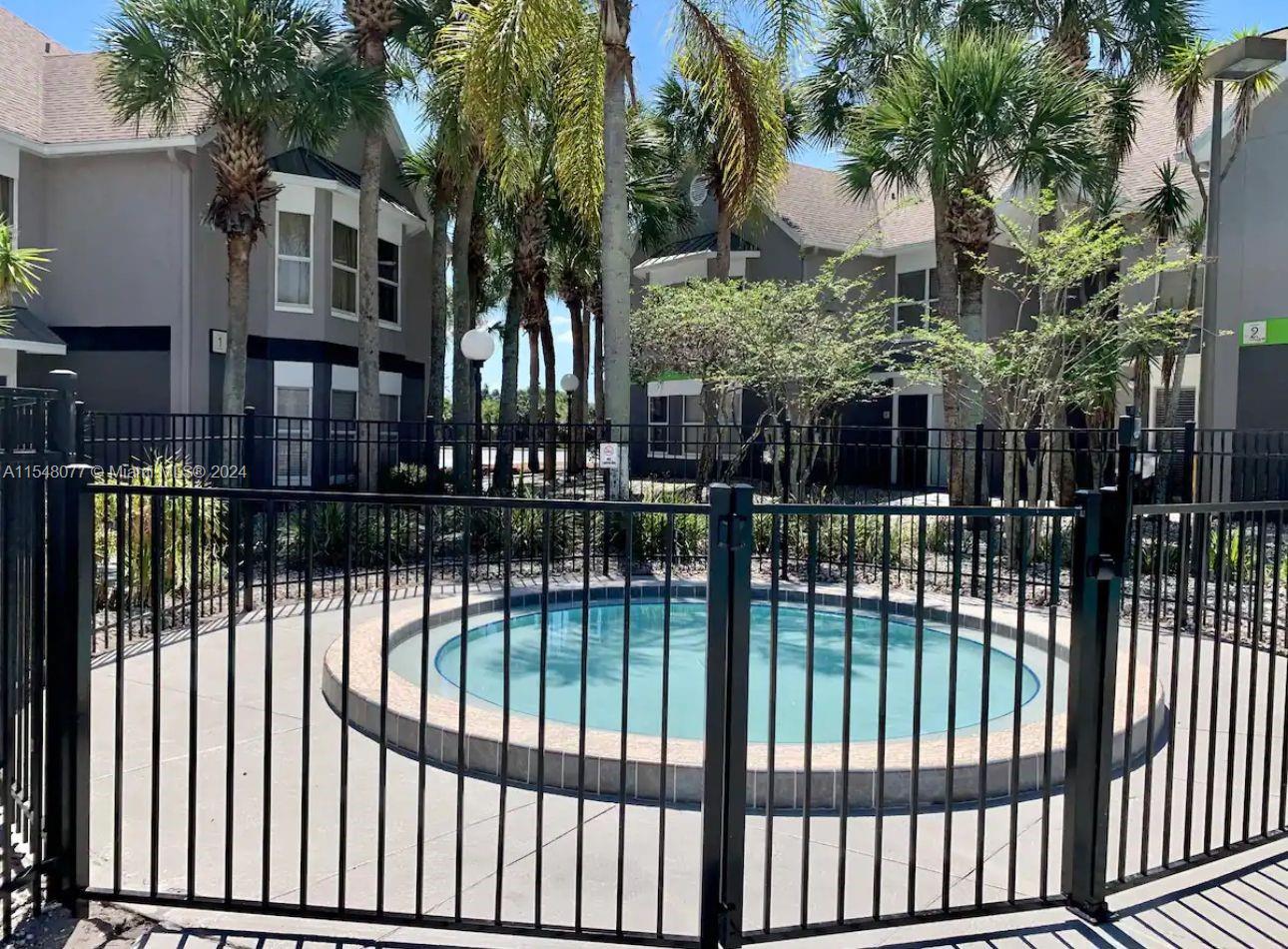 PARWAY PALMS - Residential