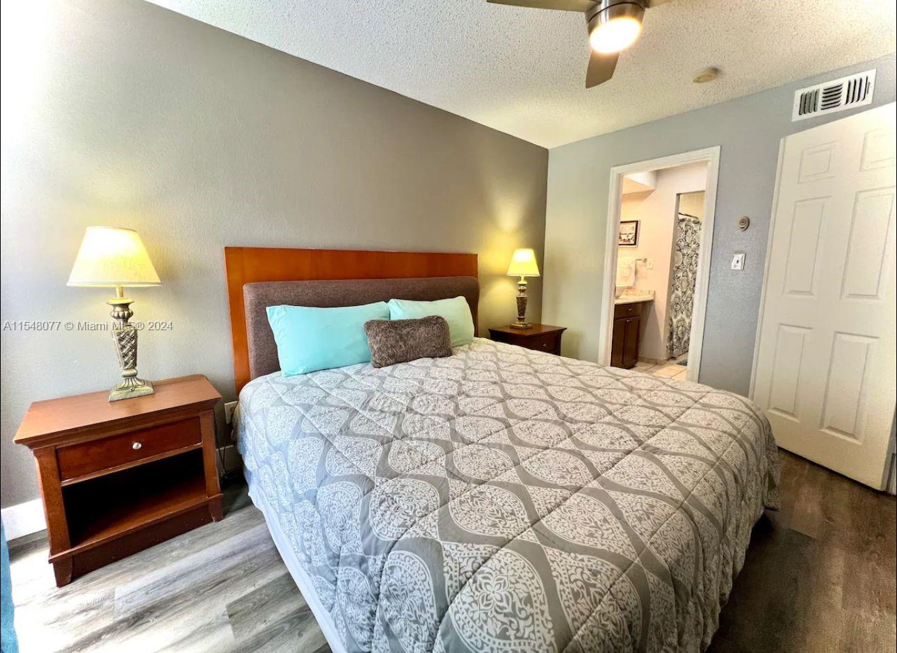 PARWAY PALMS - Residential