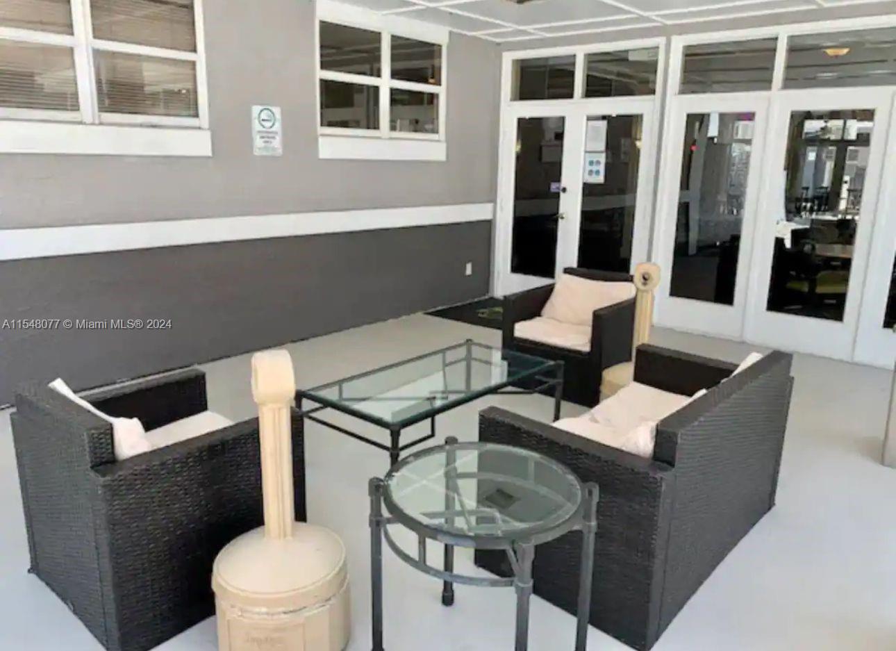PARWAY PALMS - Residential