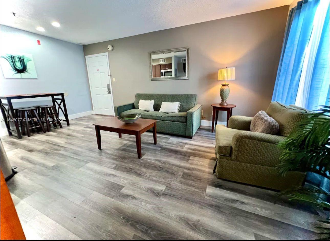 PARWAY PALMS - Residential